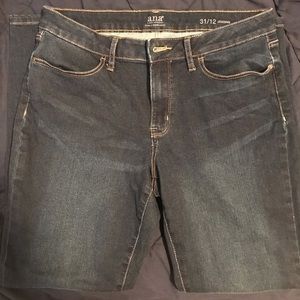 Women’s new jeggings